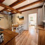 Ferienwohnung Melkerstübchen – Küche Sicht Wohnzimmer